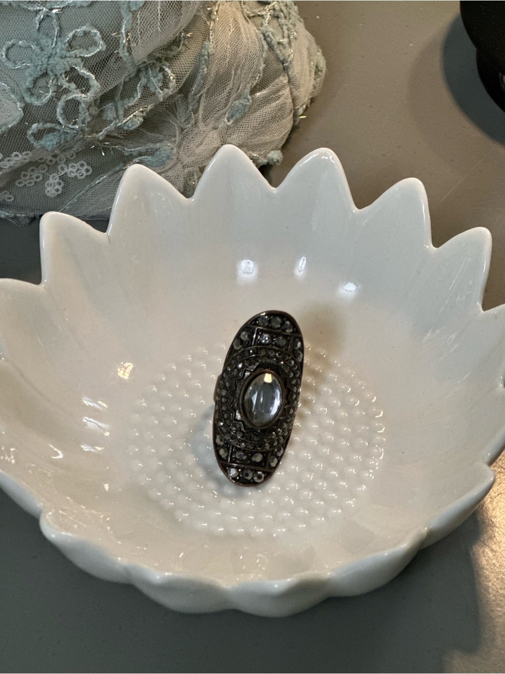Vintage Oval Crystal Accent Ring - Silver Tone